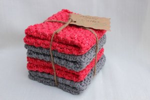 christmasredngreydishclo